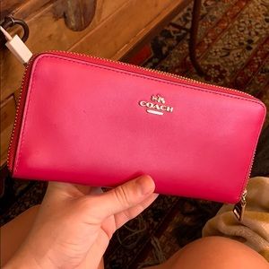 NWT Magenta Coach Wallet